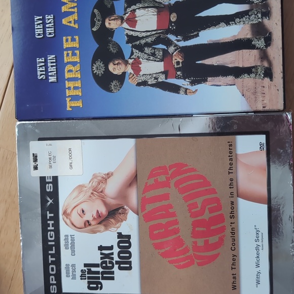 4 DVDs for $10 - Picture 2 of 3